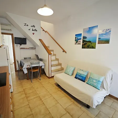 R40- Grazioso Trilocale Apartment *