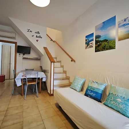 R40- Grazioso Trilocale Apartment